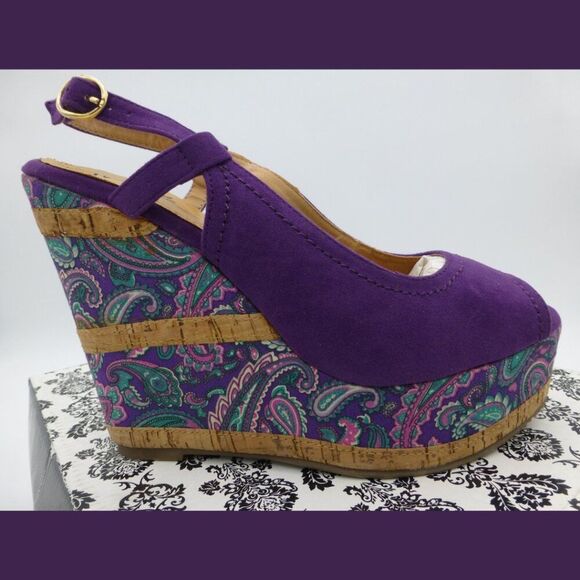 Very Volatile Shoes - NIB - Very Volatile Hendrix Wedge Corkscrew-Blend Slingback Sandals
